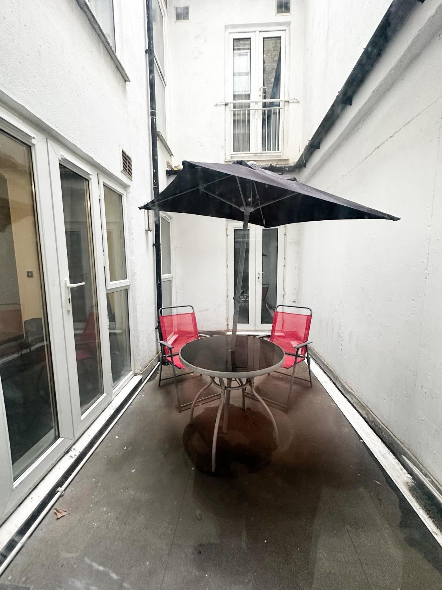 Grays Apartment Лондон Экстерьер фото